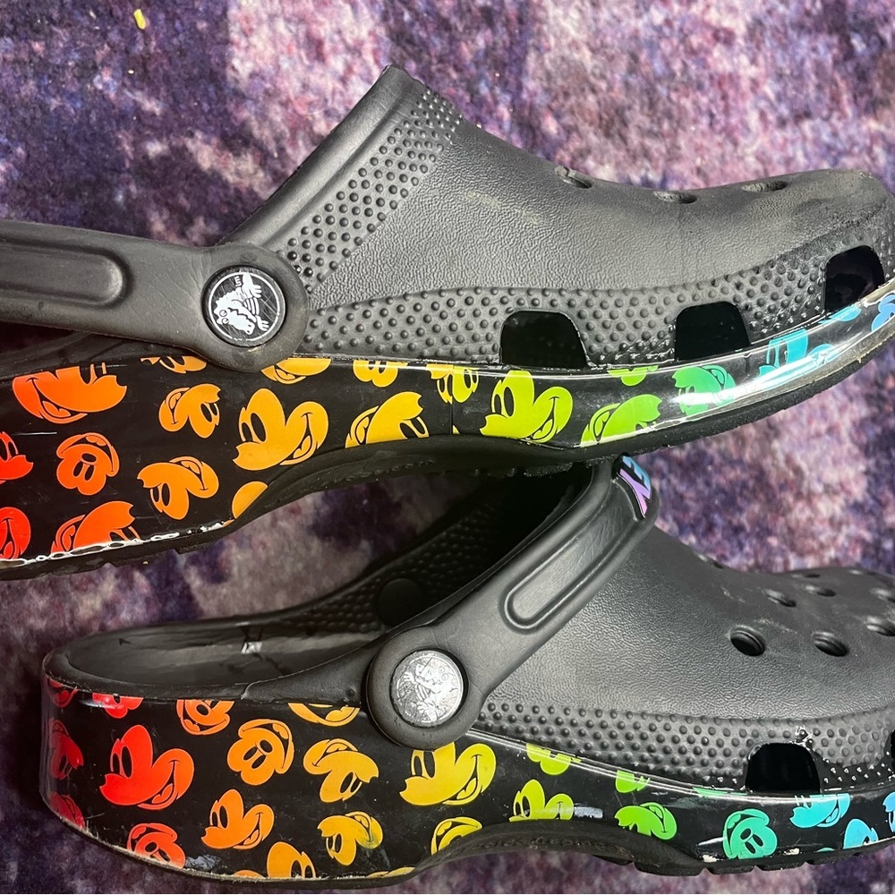 Mickey mouse crocs - Picture 2 of 4